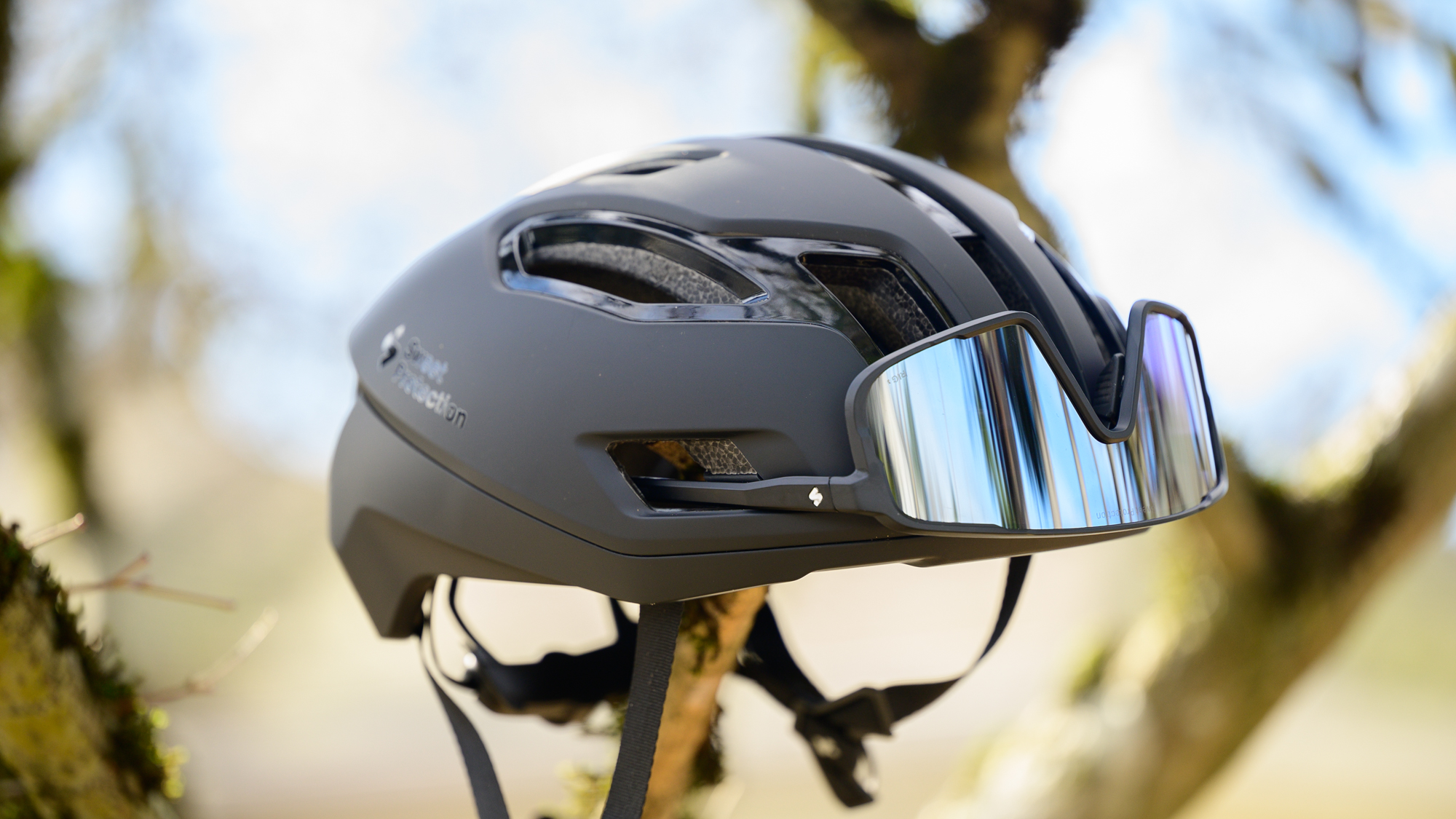 Navigating the Winter Chill: Understanding Your Bike Helmet’s Performance and Care